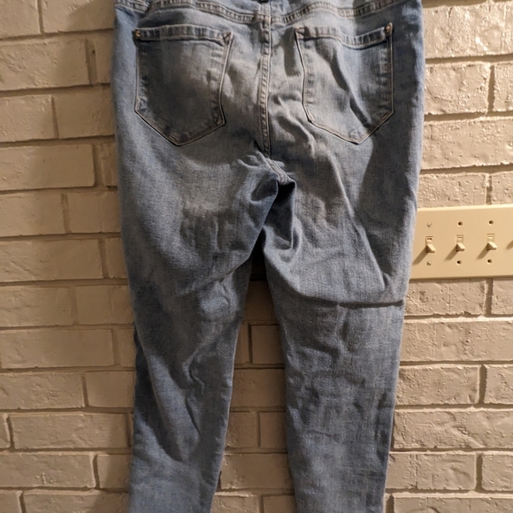 Kensie Jeans - Picture 4 of 14